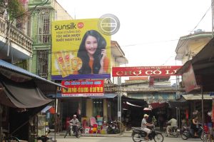 Quảng cáo biển chợ Cổ Lễ