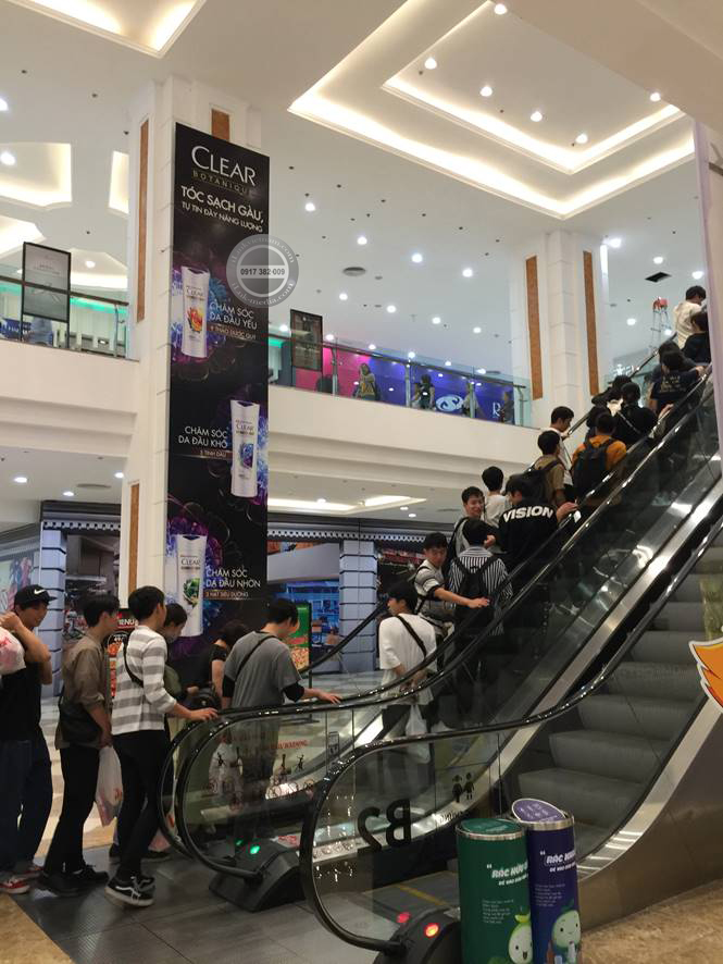 Quảng cáo banner thả trần