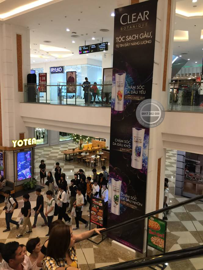 Quảng cáo banner thả trần