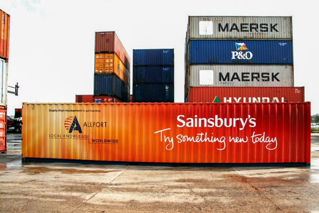 Quảng cáo trên xe Container