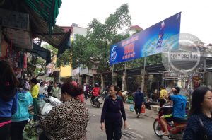 Quảng cáo tại chợ Hà Nội