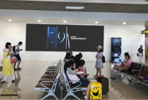 Màn hình LED tại sân bay