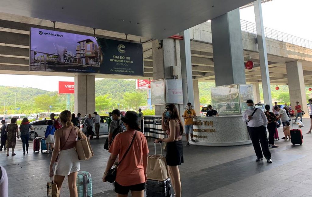 hộp đèn sân bay Phú Quốc