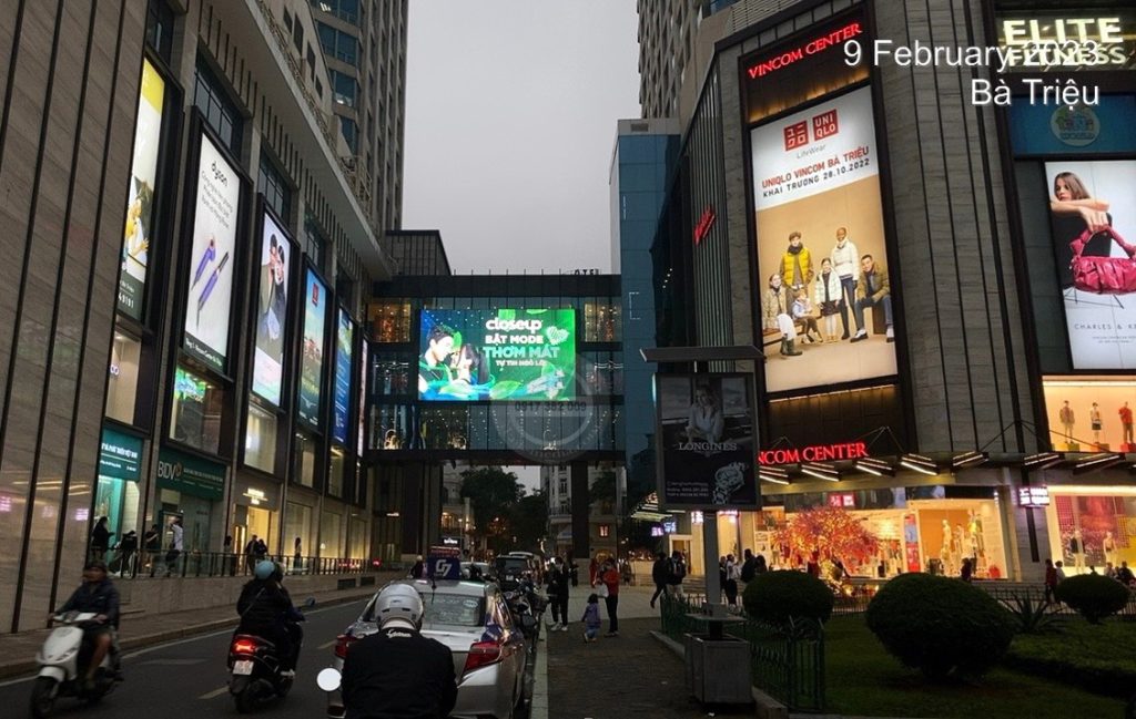 Quang cao ngoai troi led