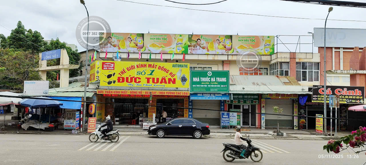 quảng cáo chợ ngoài trời