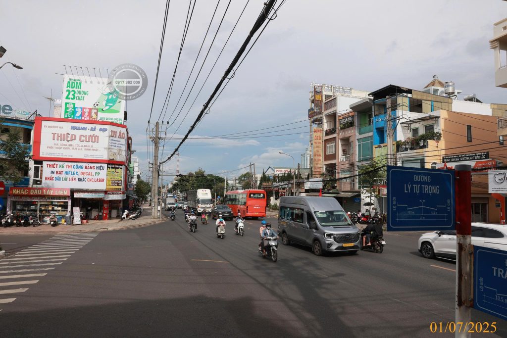 quảng cáo ngoài trời pano biển